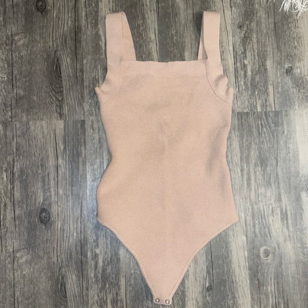 Abercrombie and Fitch women’s tan bodysuit extra small